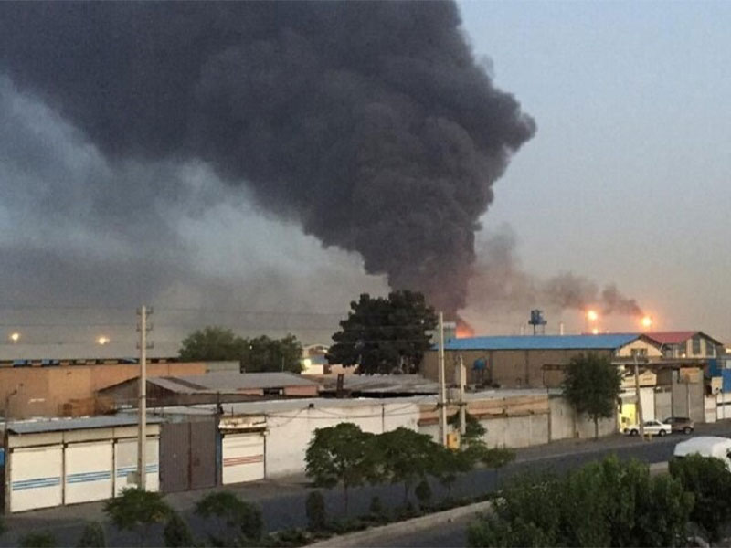 آتش‌سوزی گسترده غرب تهران به علت قطعی‌های مکرر برق